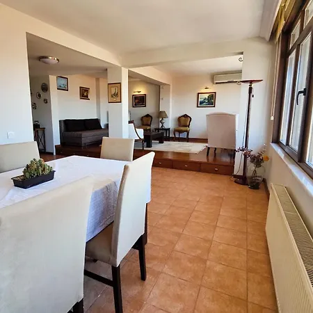 Large Flat With Terrace * Estambul