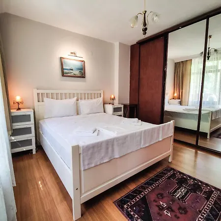 Large Flat With Terrace